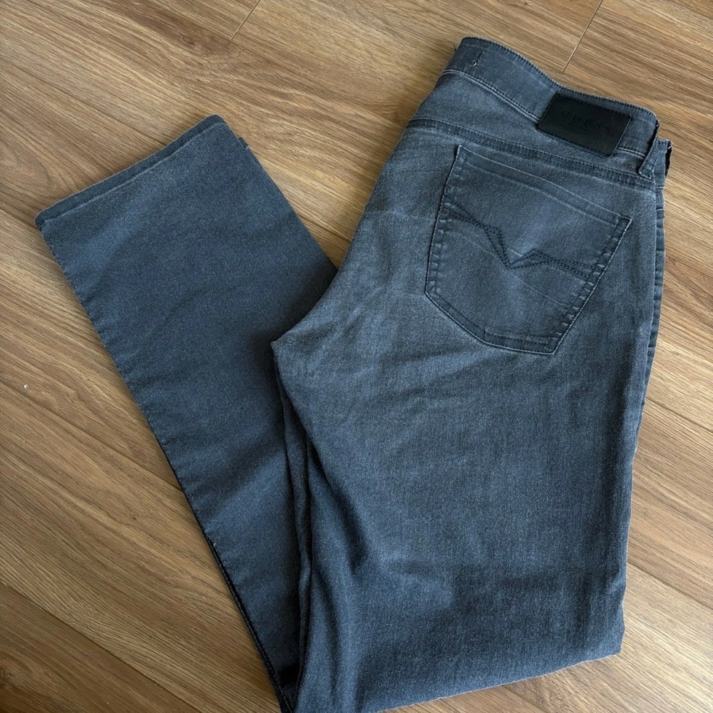 GUESS Men's Black/Gray Straight Jeans Size‎ 34 Denim Casual Logo Pockets EUC